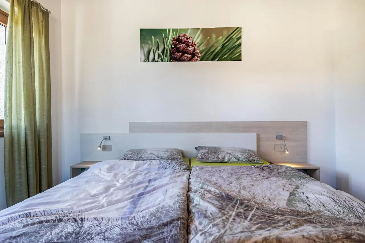 Agriturismo Bocca Nevese Pino トレモージネ ファームステイ
