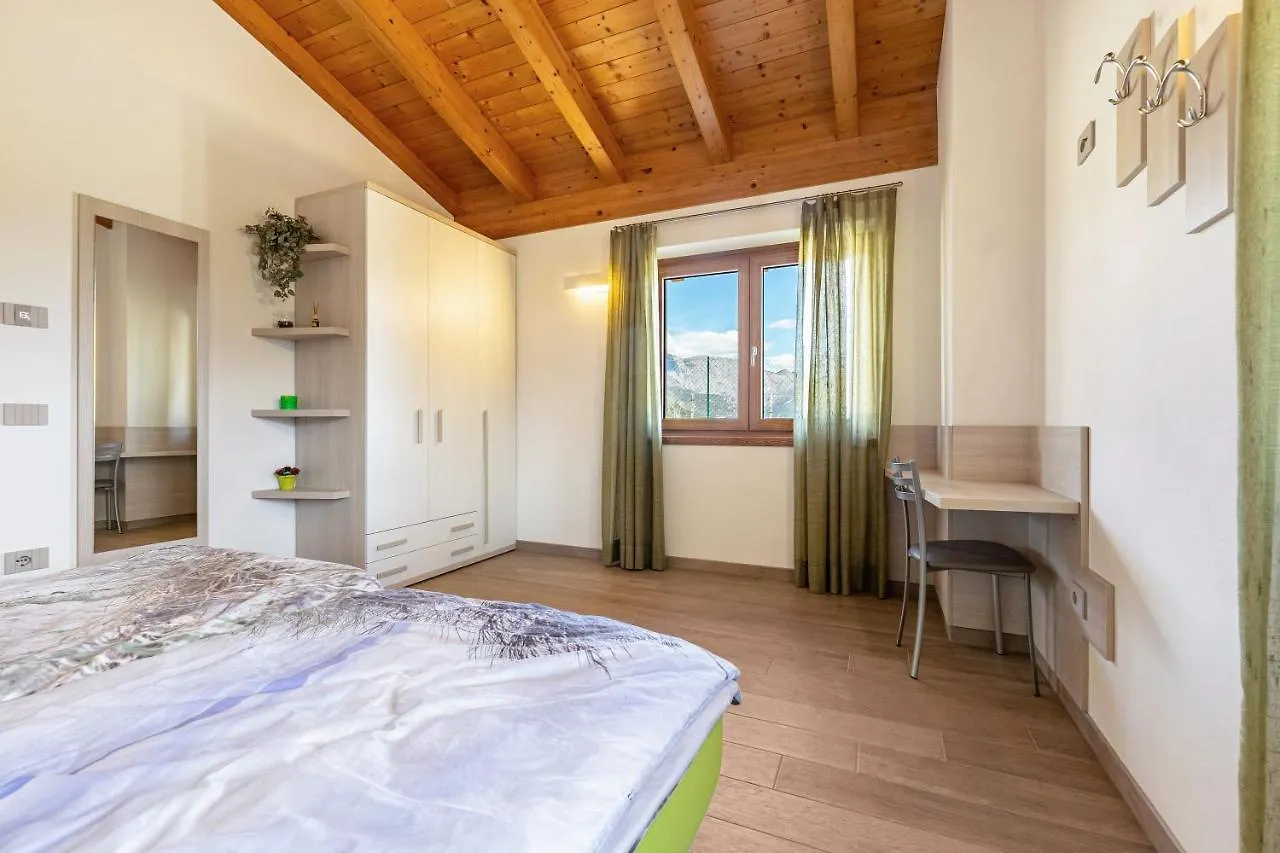 ファームステイ Agriturismo Bocca Nevese Pino トレモージネ